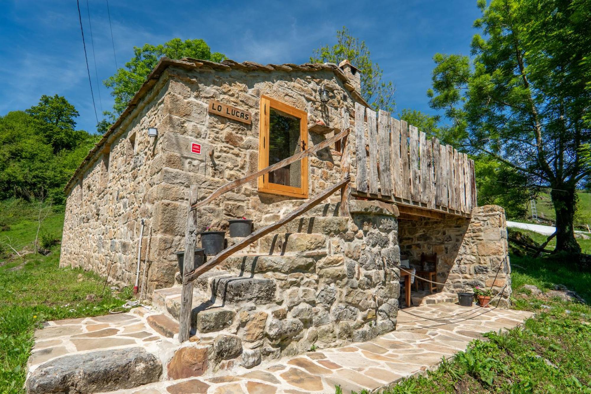 Vivienda Pasiega Lo Lucas 1920 San Roque de Ríomiera Exterior foto